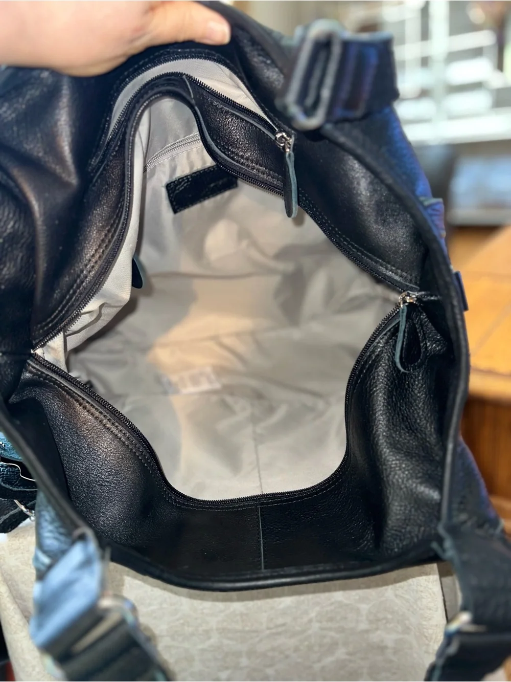 NWT Amerileather Spirit Silver Studded Shoulder/Crossbody Bag in Black Leather - Picture 11 of 12